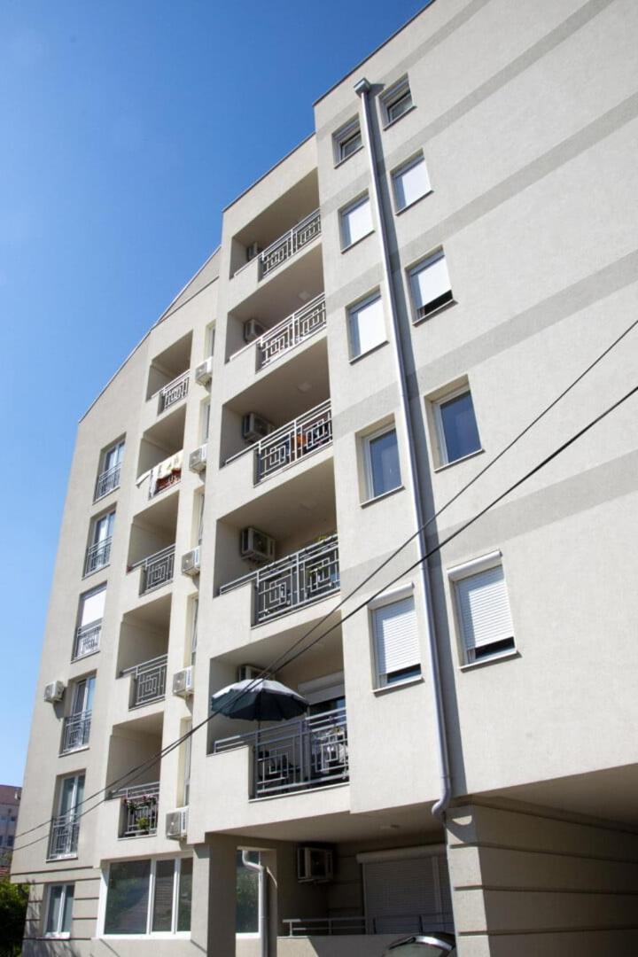 Sunray Apartman Пожареваць Екстер'єр фото